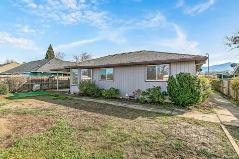 278 Sparrow Way Medford OR 97501