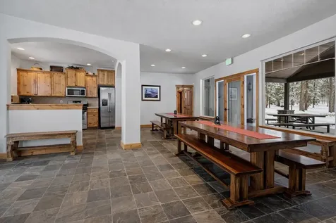 51861 Hollinshead Place La Pine OR 97739
