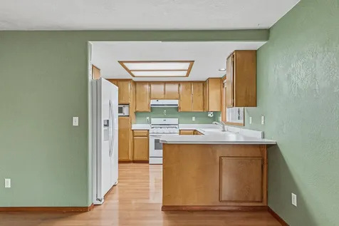 1813 Cascadia Circle Medford OR 97504