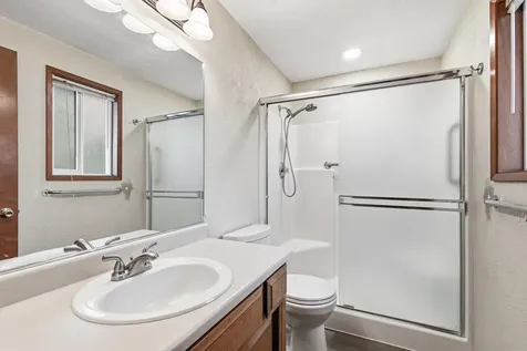 1813 Cascadia Circle Medford OR 97504