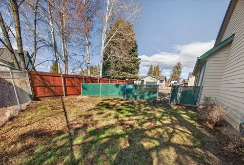 2440 SW Indian Avenue Redmond OR 97756