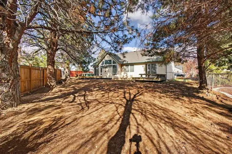 2440 SW Indian Avenue Redmond OR 97756