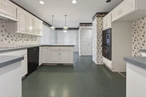 2440 SW Indian Avenue Redmond OR 97756