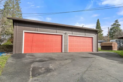 420 NW Savage Street Grants Pass OR 97526