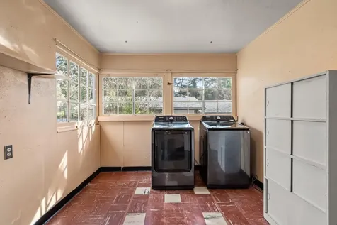 420 NW Savage Street Grants Pass OR 97526