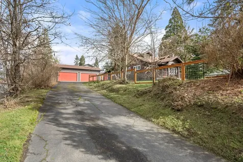 420 NW Savage Street Grants Pass OR 97526