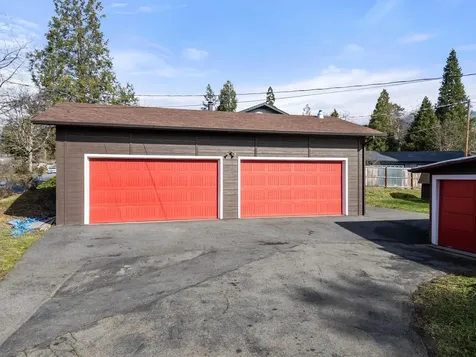 420 NW Savage Street Grants Pass OR 97526