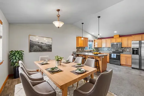 2215 SW Stonehedge Court Redmond OR 97756