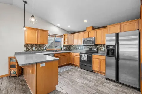 2215 SW Stonehedge Court Redmond OR 97756