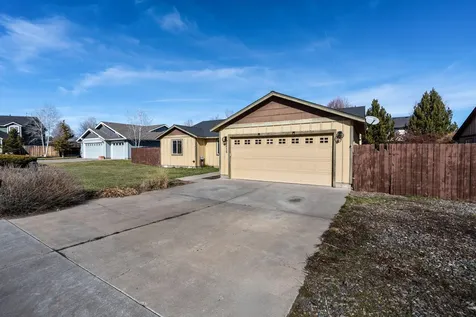 2215 SW Stonehedge Court Redmond OR 97756