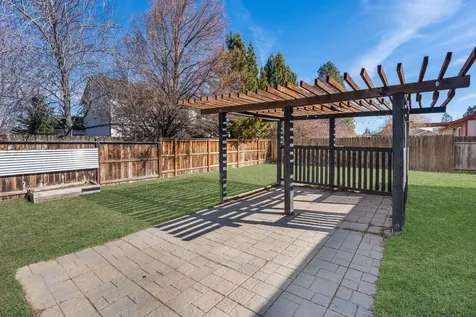 2215 SW Stonehedge Court Redmond OR 97756