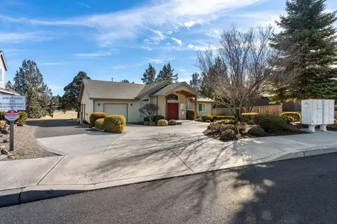 2215 SW Stonehedge Court Redmond OR 97756