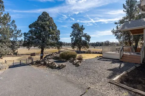 2215 SW Stonehedge Court Redmond OR 97756