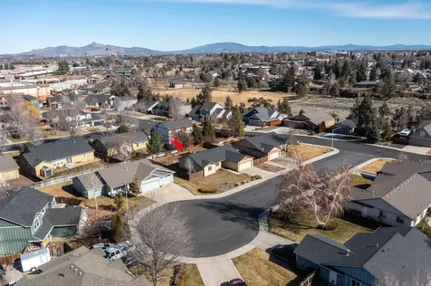 2215 SW Stonehedge Court Redmond OR 97756