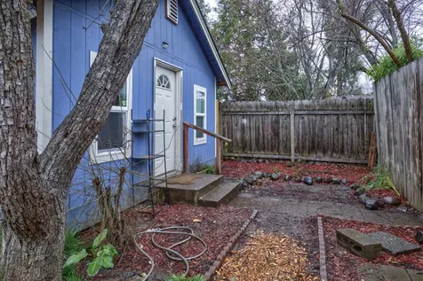 903 W 11th Street Medford OR 97501