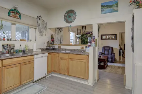 903 W 11th Street Medford OR 97501
