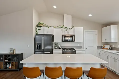 1797 NE 4th Street Redmond OR 97756