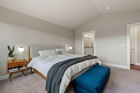 1797 NE 4th Street Redmond OR 97756