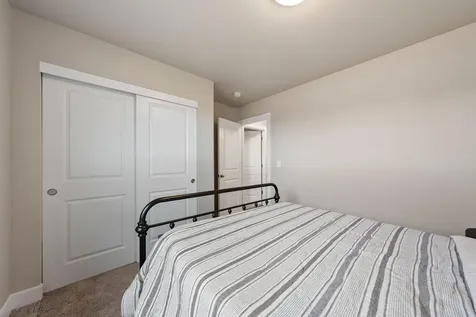 1797 NE 4th Street Redmond OR 97756