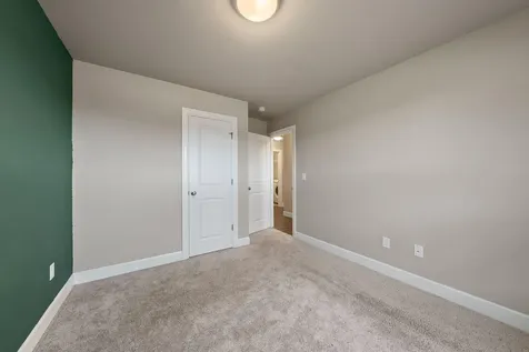 1797 NE 4th Street Redmond OR 97756