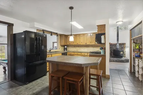 61585 East Lake Drive Bend OR 97702