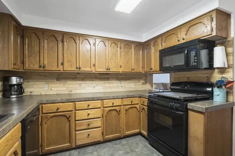 61585 East Lake Drive Bend OR 97702