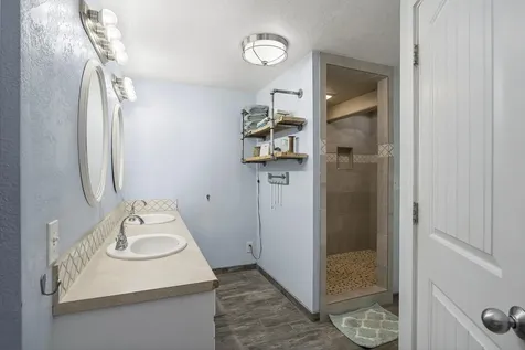 61585 East Lake Drive Bend OR 97702