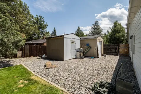 61585 East Lake Drive Bend OR 97702