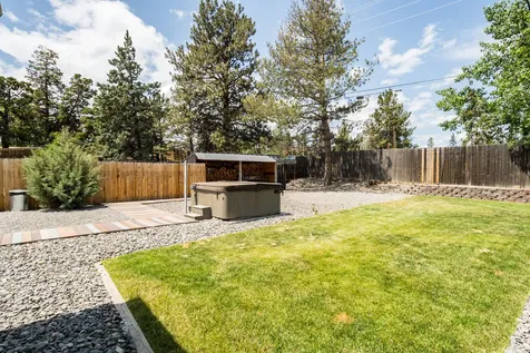 61585 East Lake Drive Bend OR 97702