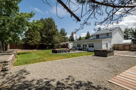 61585 East Lake Drive Bend OR 97702