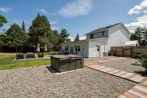 61585 East Lake Drive Bend OR 97702