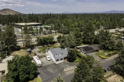 61585 East Lake Drive Bend OR 97702