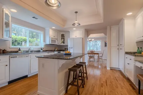 1911 Tamarack Place Ashland OR 97520