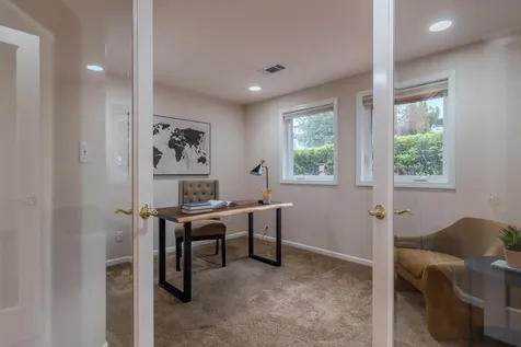 1911 Tamarack Place Ashland OR 97520
