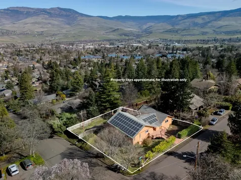 1911 Tamarack Place Ashland OR 97520