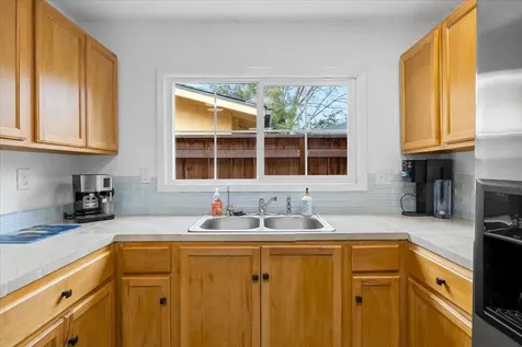 122 Willamette Avenue Medford OR 97504