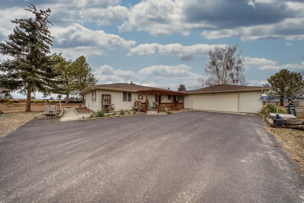 26690 Horsell Road Bend OR 97701