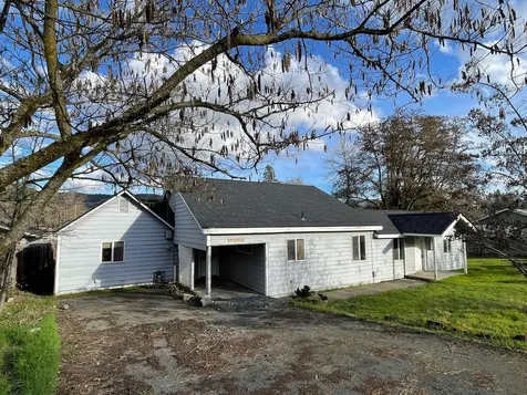 1805 NW Candler Avenue Grants Pass OR 97526