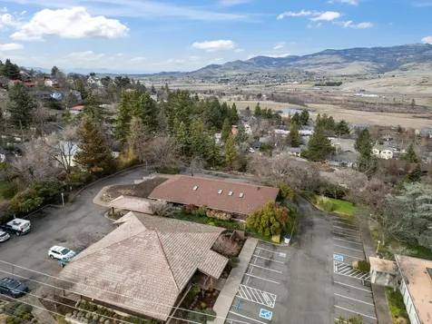 269 Maple Street Ashland OR 97520