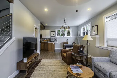 946 Stoneridge Avenue Ashland OR 97520