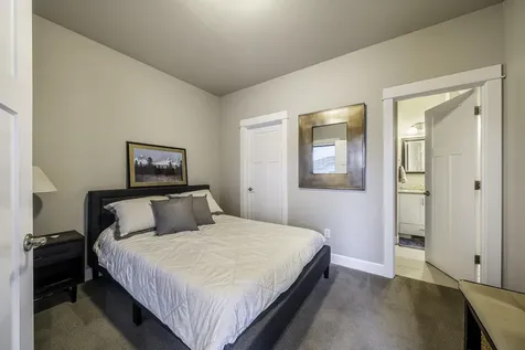 946 Stoneridge Avenue Ashland OR 97520