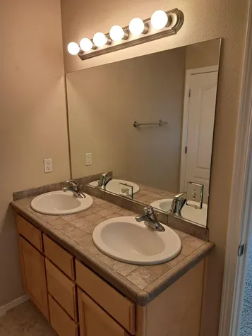2465 NE 7th Lane Redmond OR 97756