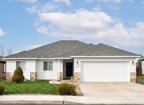 2465 NE 7th Lane Redmond OR 97756