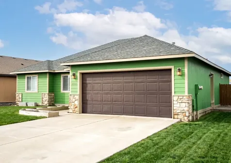 2465 NE 7th Lane Redmond OR 97756