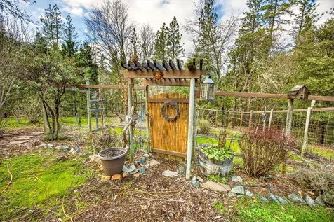 565 Greens Creek Road Grants Pass OR 97527