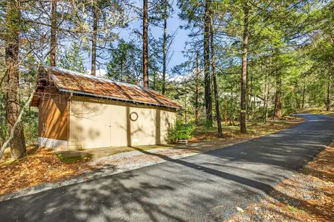565 Greens Creek Road Grants Pass OR 97527