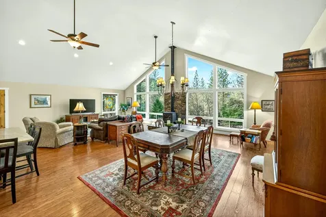 565 Greens Creek Road Grants Pass OR 97527