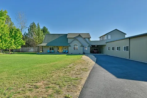 536 Rogue Air Drive Shady Cove OR 97539