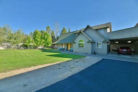 536 Rogue Air Drive Shady Cove OR 97539
