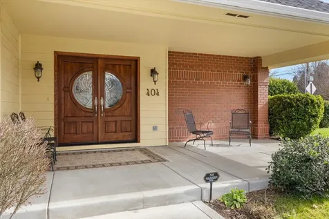 404 Silver Creek Drive Central Point OR 97502